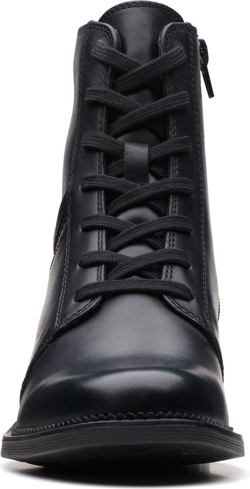 Clarks Boots Maye Step Black