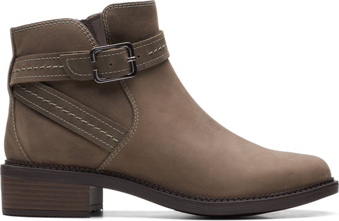 Clarks Boots Maye Strap Dark Taupe