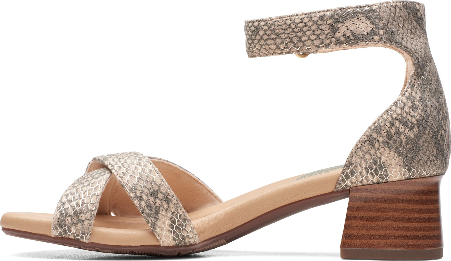 Clarks Sandals Desirae Lily Beige Metallic