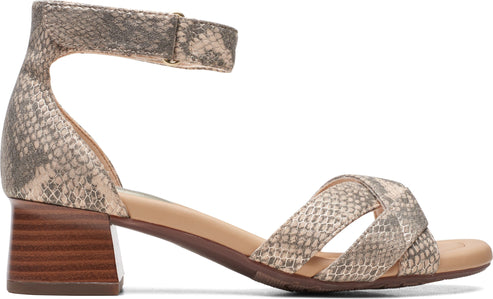 Clarks Sandals Desirae Lily Beige Metallic