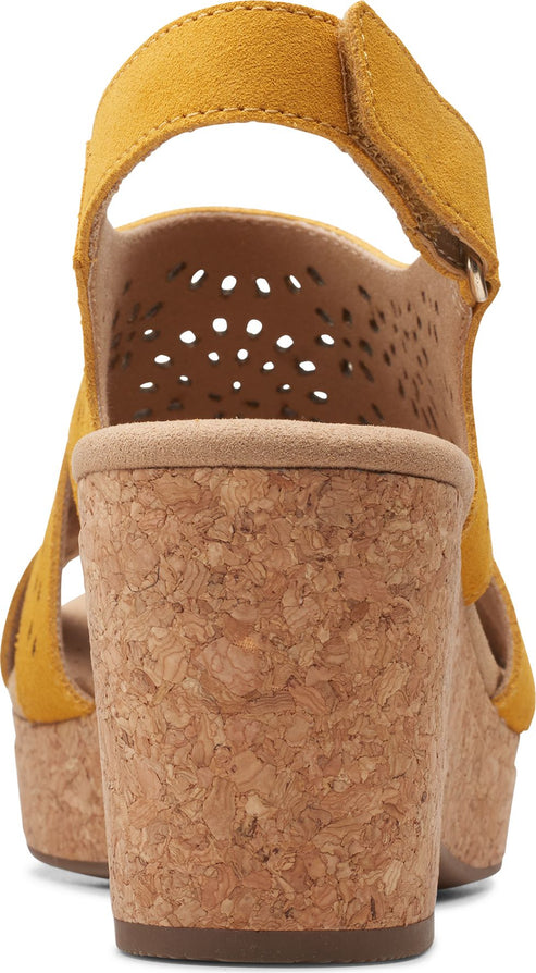 Clarks Sandals Giselle Bay Golden Yellow